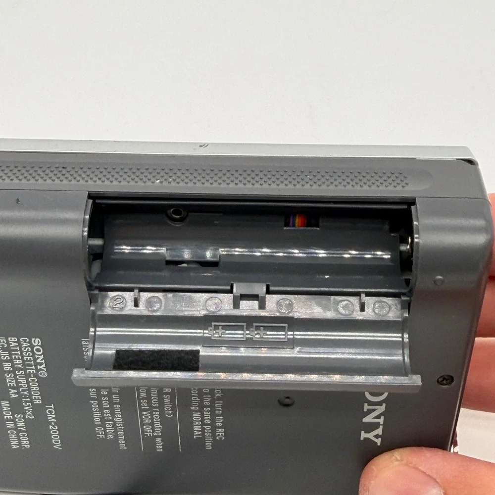 Sony TCM-200DV Cassette Handheld Voice Recorder Silver VOR Parts Doesn't Spin